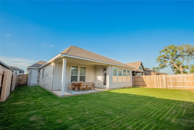 $2,800 | 215 Grand Canyon Way, Kyle, TX 78640