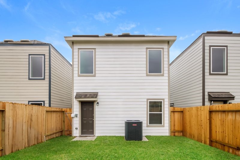 15208 Estrella Road East Houston, TX 77073 - Photo 2 of 15 Gallery Image 2