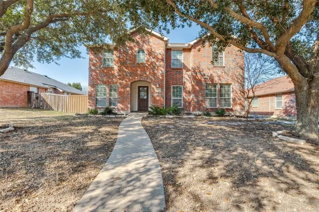 $350,000 | 1323 Vermont Avenue, Lancaster, TX 75134