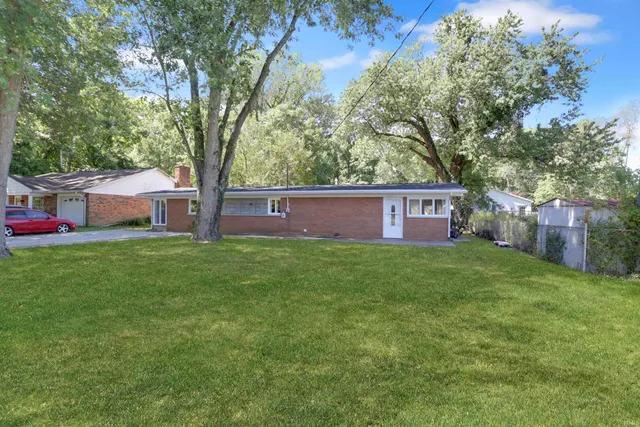 $229,900 | 5833 Lenbeck Road, Newburgh, IN 47630