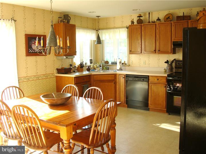308 Israel Mill Road Atglen, PA 19310 - Photo 4 of 10 Kitchen