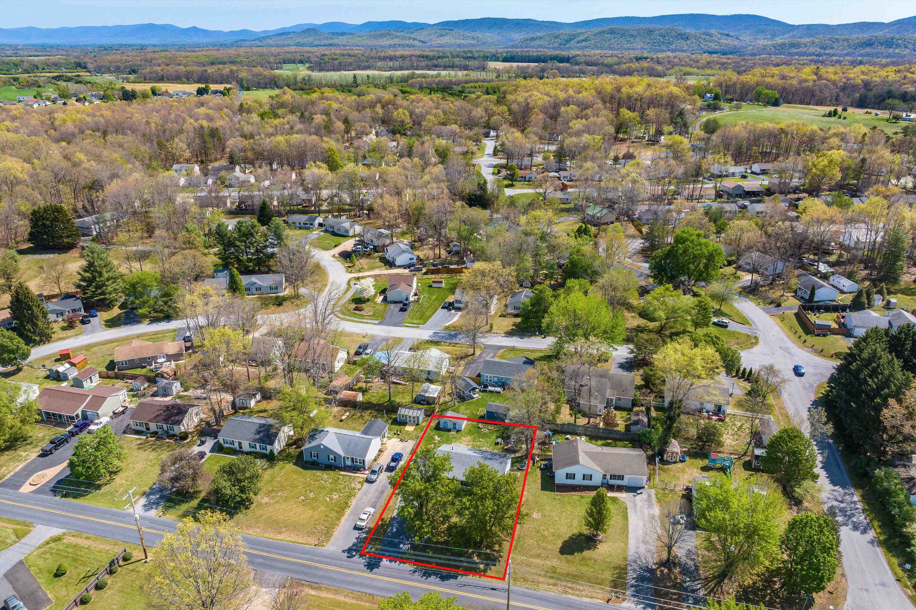 868 Patton Farm Road Stuarts Draft, VA 24477 - Photo 2 of 28 Approximate lot lines