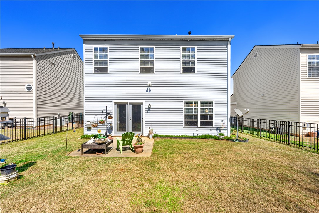 105 Ledgewood Way Easley, SC 29642 - Photo 28 of 35 This charming home offers a fenced backyard.