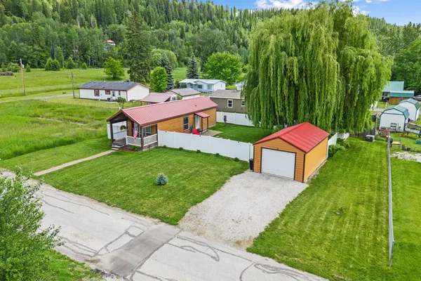 $215,000 | 106 A South Avenue, Metaline Falls, WA 99153