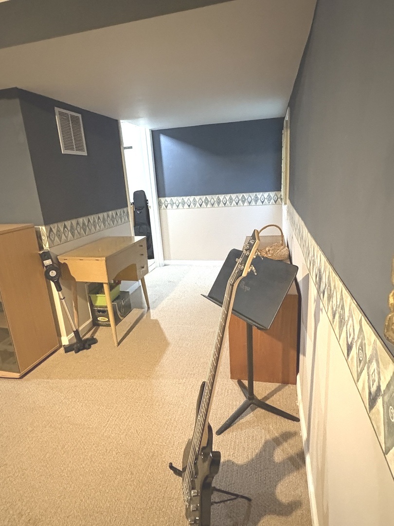 2038 College Green Drive Elgin, IL 60123 - Photo 20 of 21