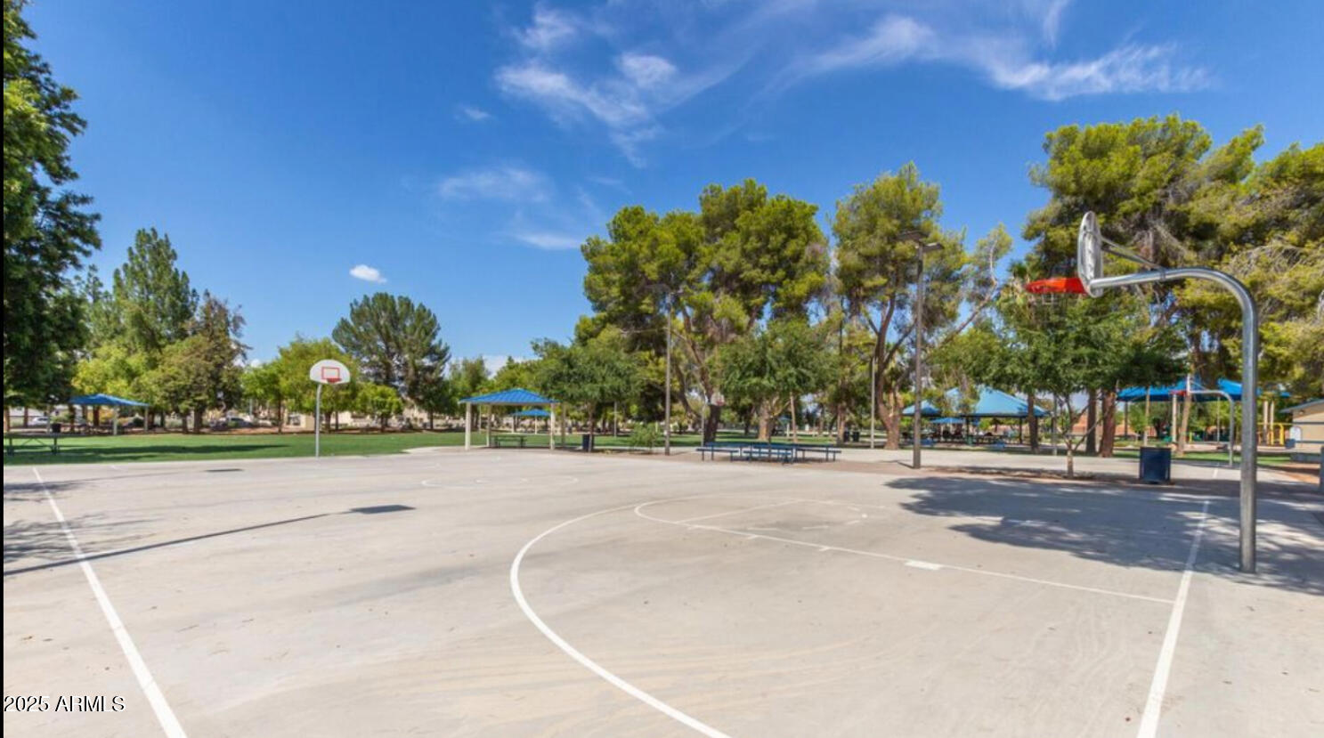280 South Elizabeth Way, Unit 14 Chandler, AZ 85225 - Photo 6 of 26 a view of a park