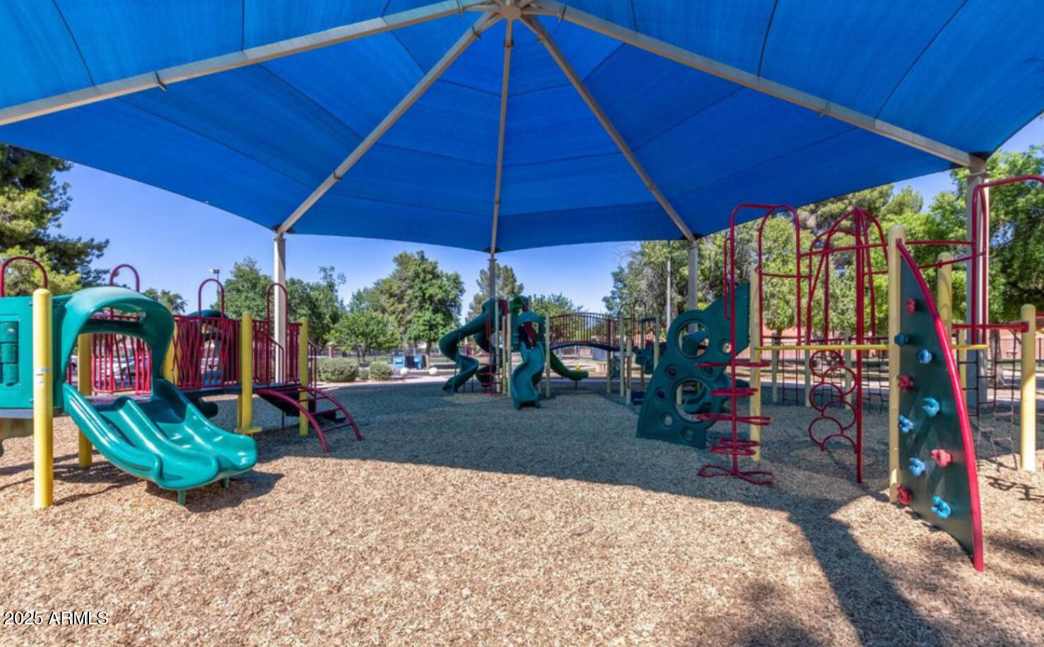 280 South Elizabeth Way, Unit 14 Chandler, AZ 85225 - Photo 7 of 26 an outdoor space with seating