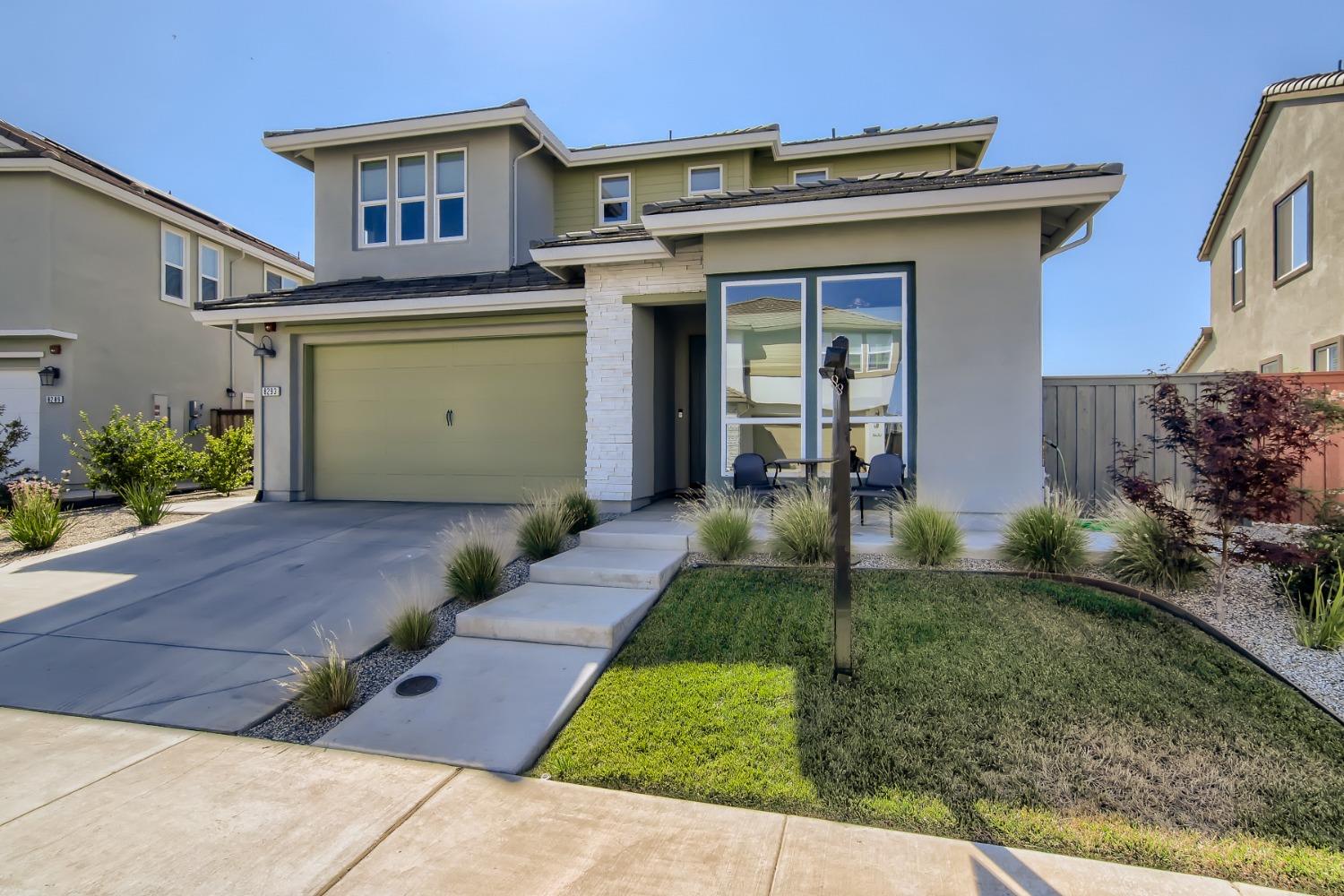 8293 Triplefin Way, Elk Grove, CA 95757 Compass
