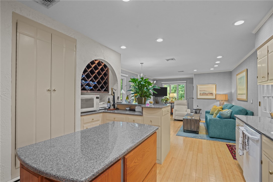 161 Gilbert Stuart Drive Warwick, RI 02818 - Photo 12 of 50