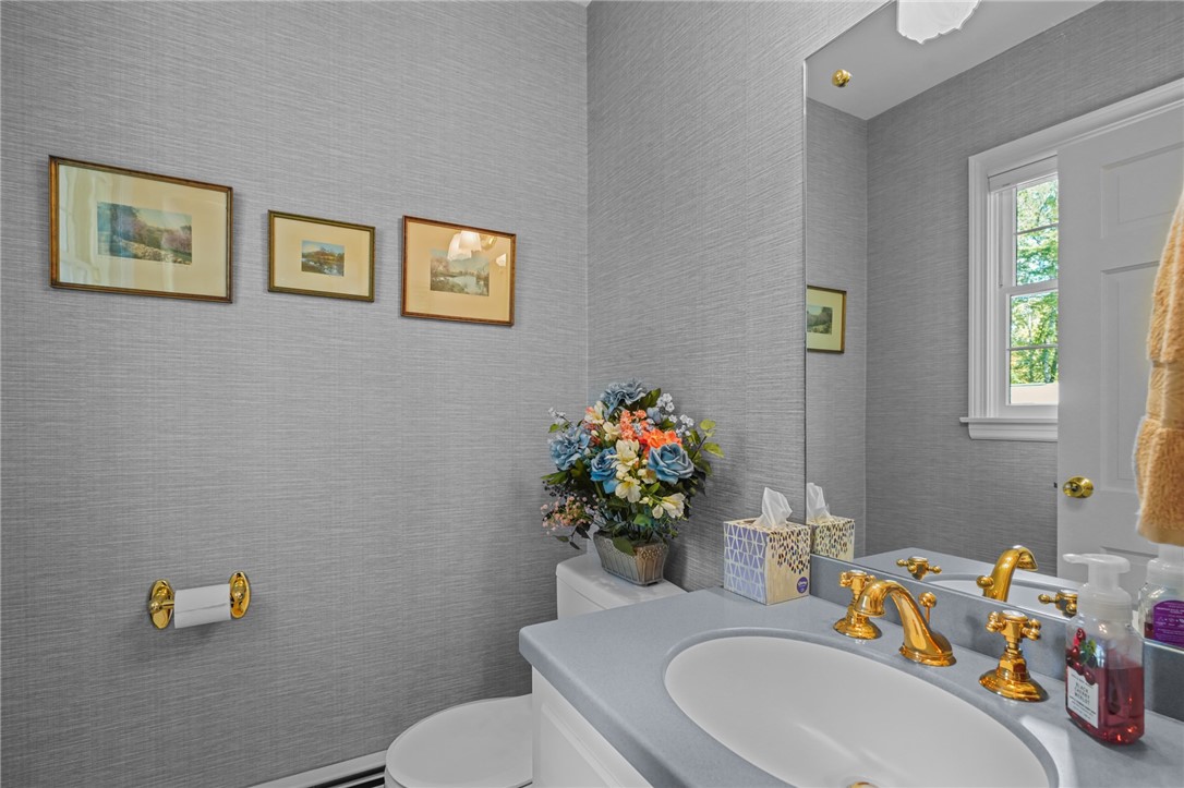 161 Gilbert Stuart Drive Warwick, RI 02818 - Photo 15 of 50