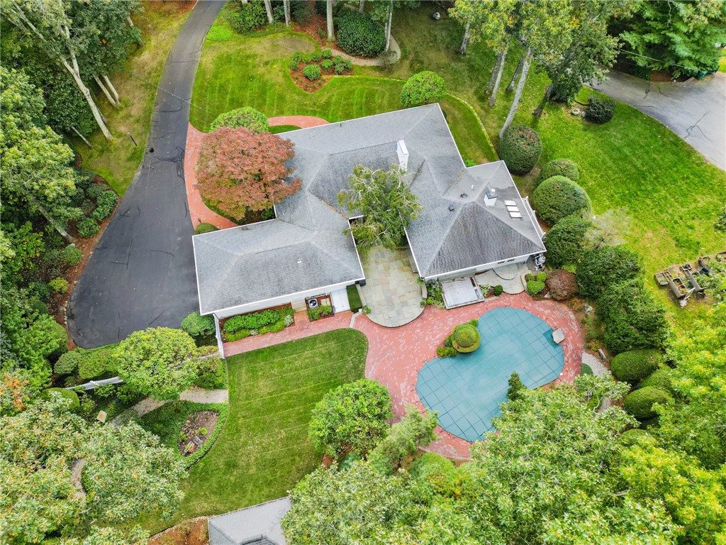 161 Gilbert Stuart Drive Warwick, RI 02818 - Photo 2 of 50