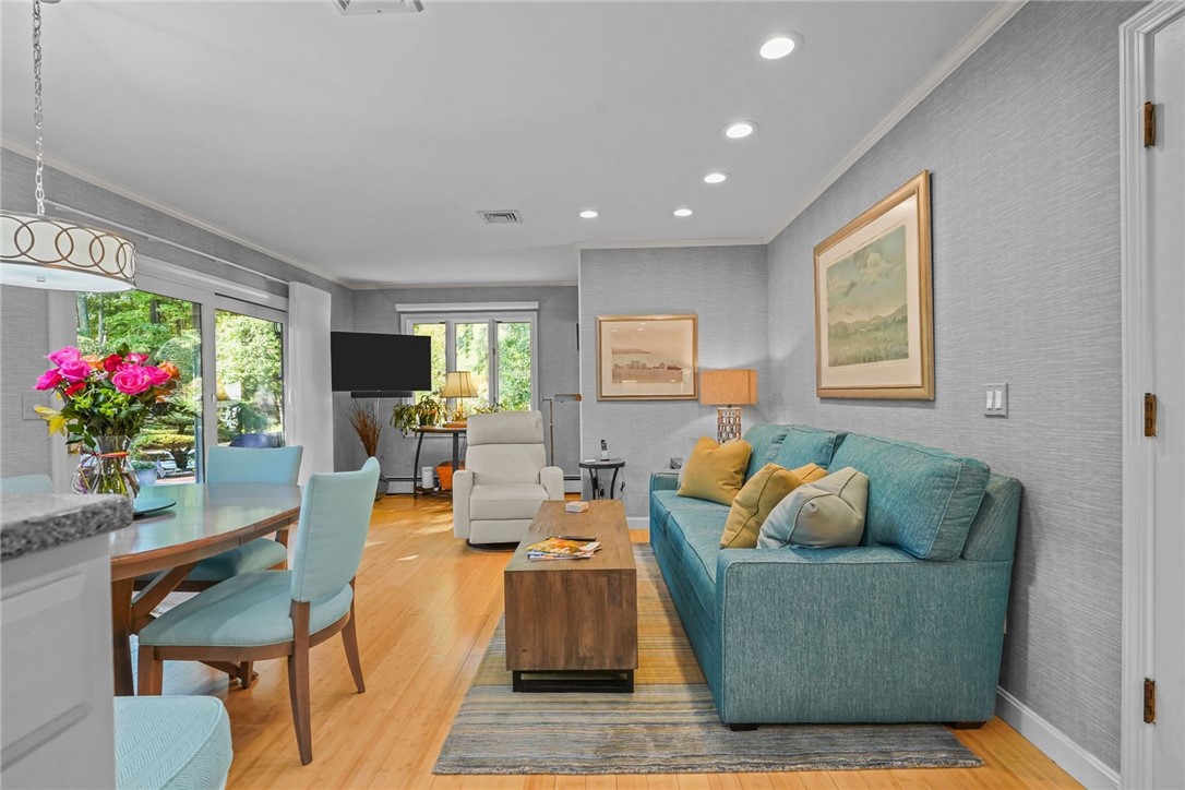 161 Gilbert Stuart Drive Warwick, RI 02818 - Photo 7 of 50