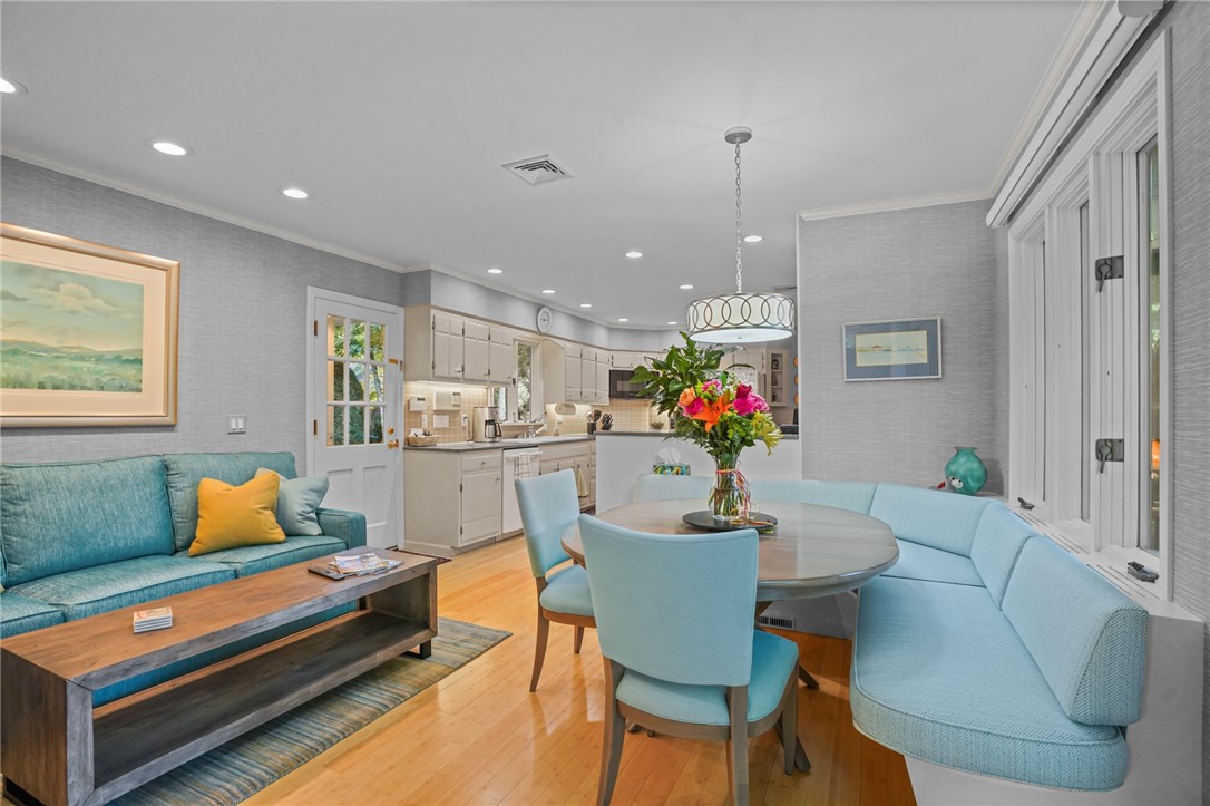 161 Gilbert Stuart Drive Warwick, RI 02818 - Photo 8 of 50