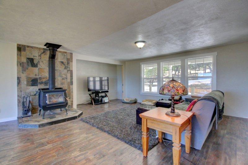 4170 Livingston Road Central Point, OR 97502 - Photo 11 of 35 Additional Photo