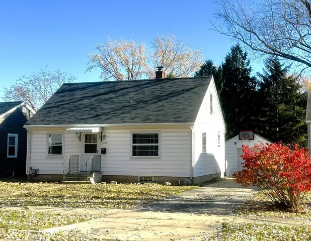 $254,900 | 1707 12th Avenue, Green Bay, WI 54304