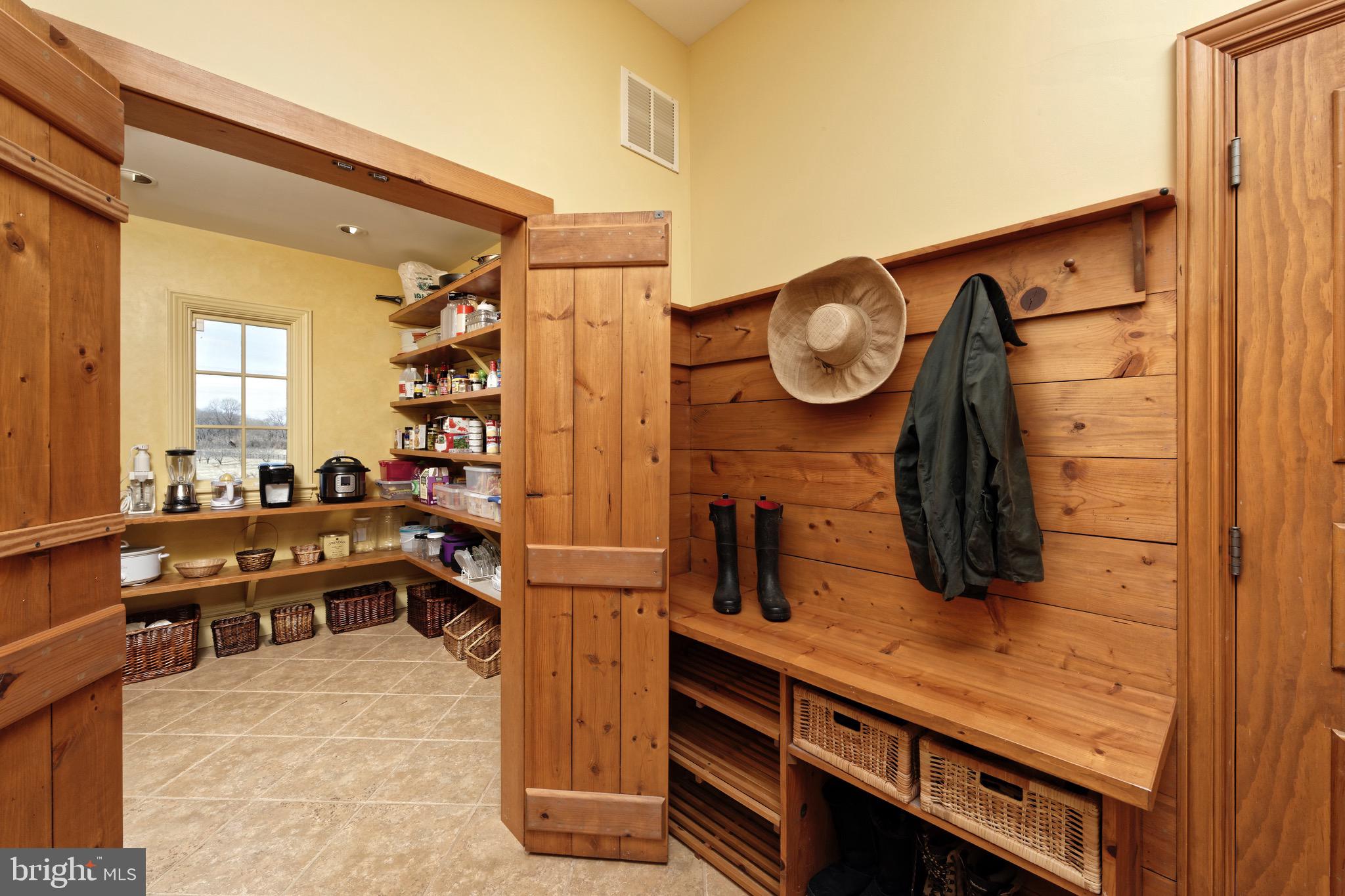 3456 Whiting Road Marshall, VA 20115 - Photo 17 of 69 Off Mudroom is Pantry with open shelving