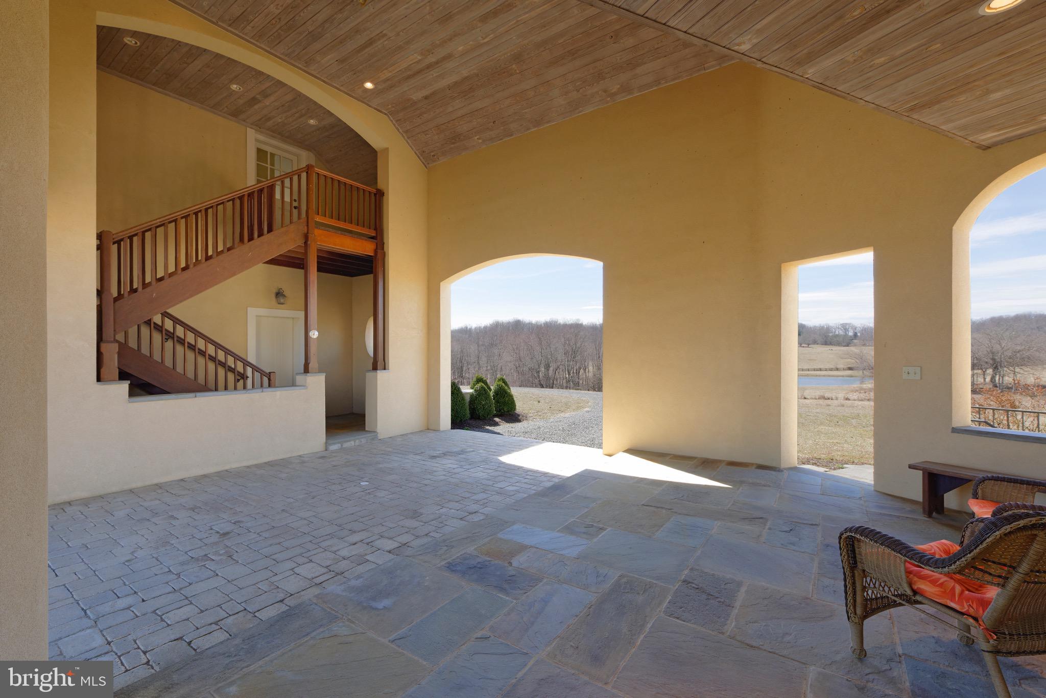 3456 Whiting Road Marshall, VA 20115 - Photo 33 of 69 Porte-cochere to garage and Guest Apartment above