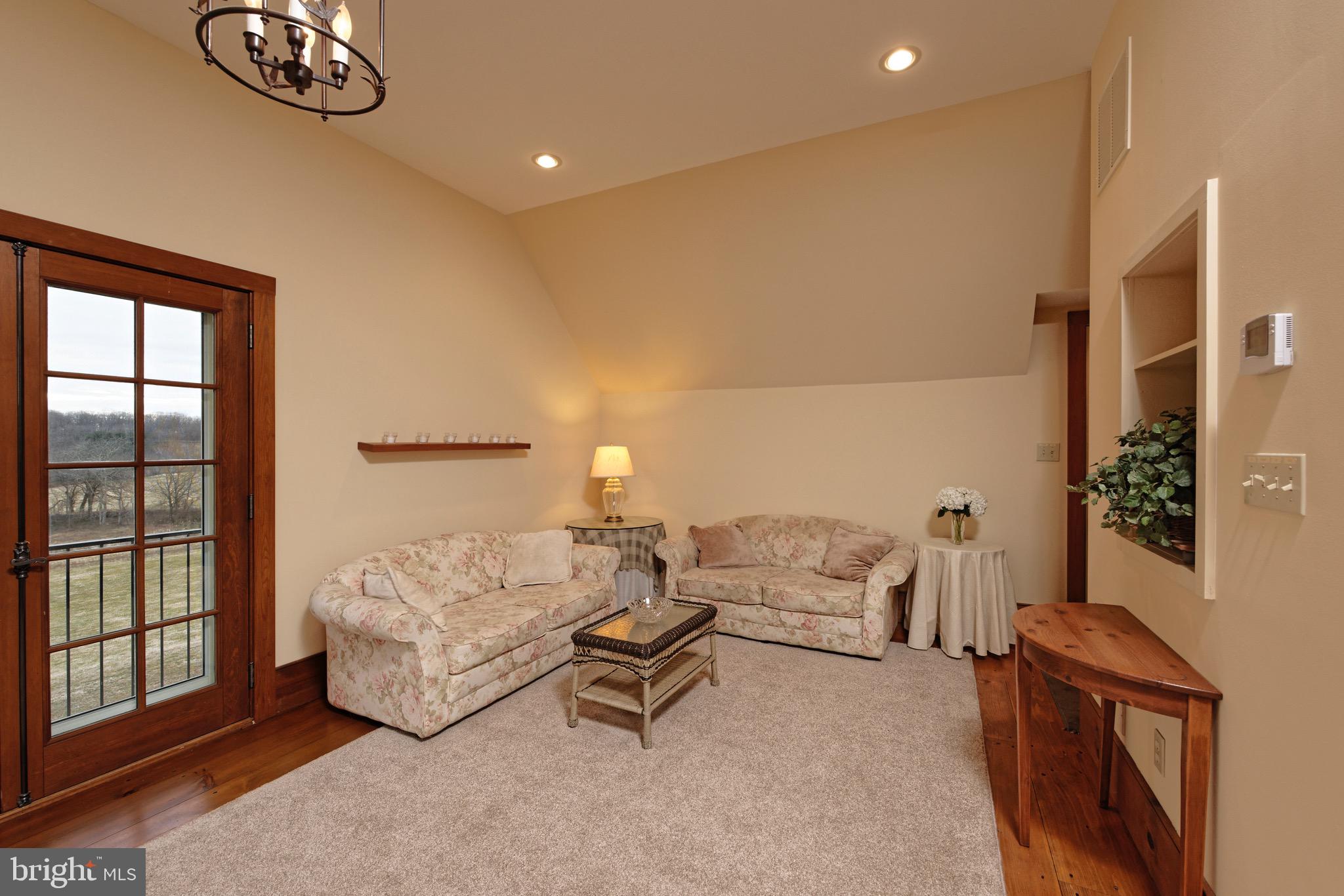 3456 Whiting Road Marshall, VA 20115 - Photo 34 of 69 Guest Apartment living room with pond view