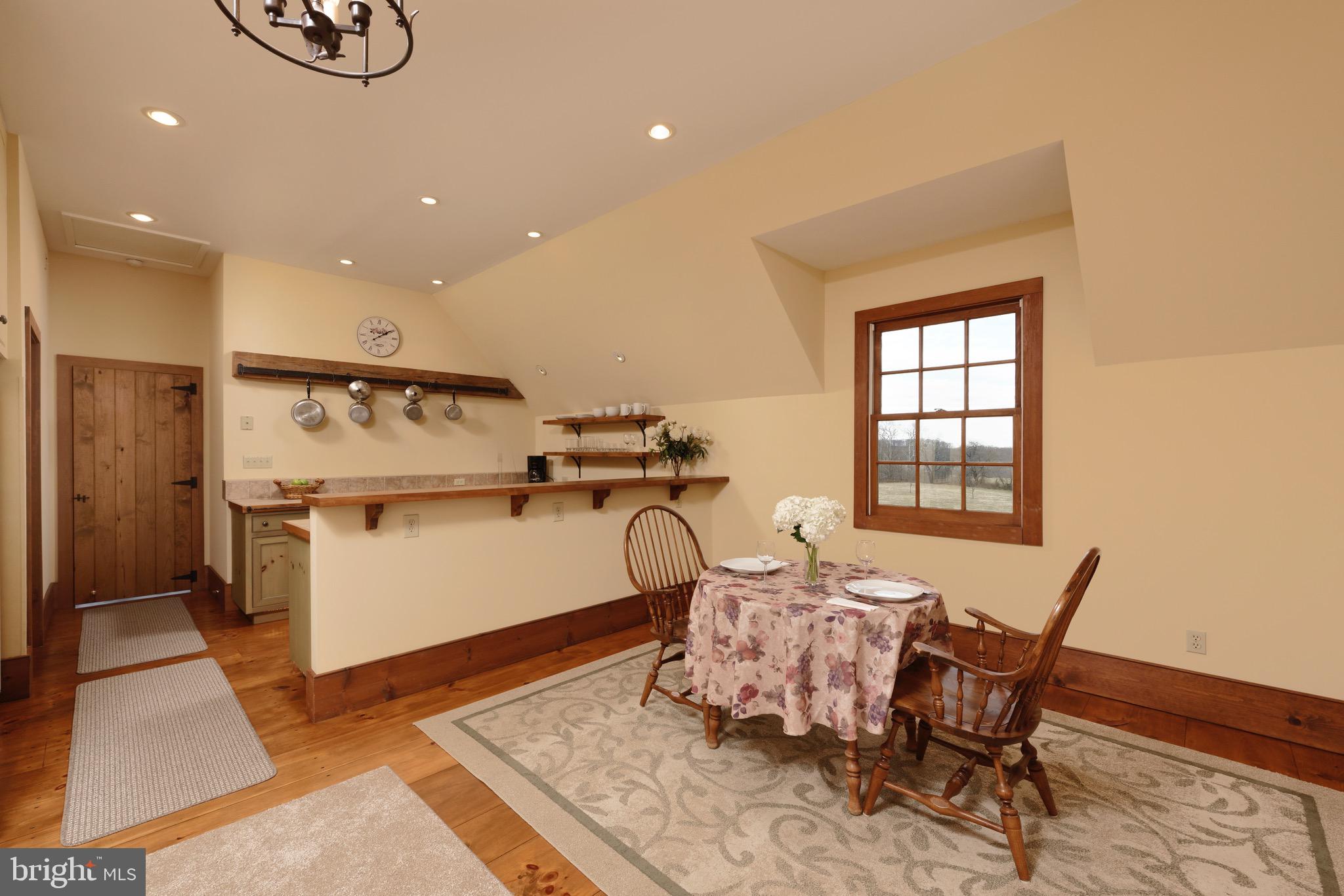 3456 Whiting Road Marshall, VA 20115 - Photo 35 of 69 Guest Apartment Dining Room and Kitchen