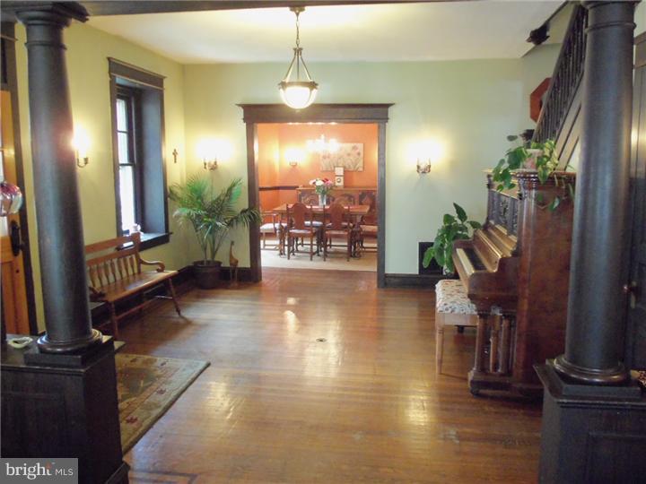 131 Township Line Road Jenkintown, PA 19095 - Photo 7 of 25 Foyer