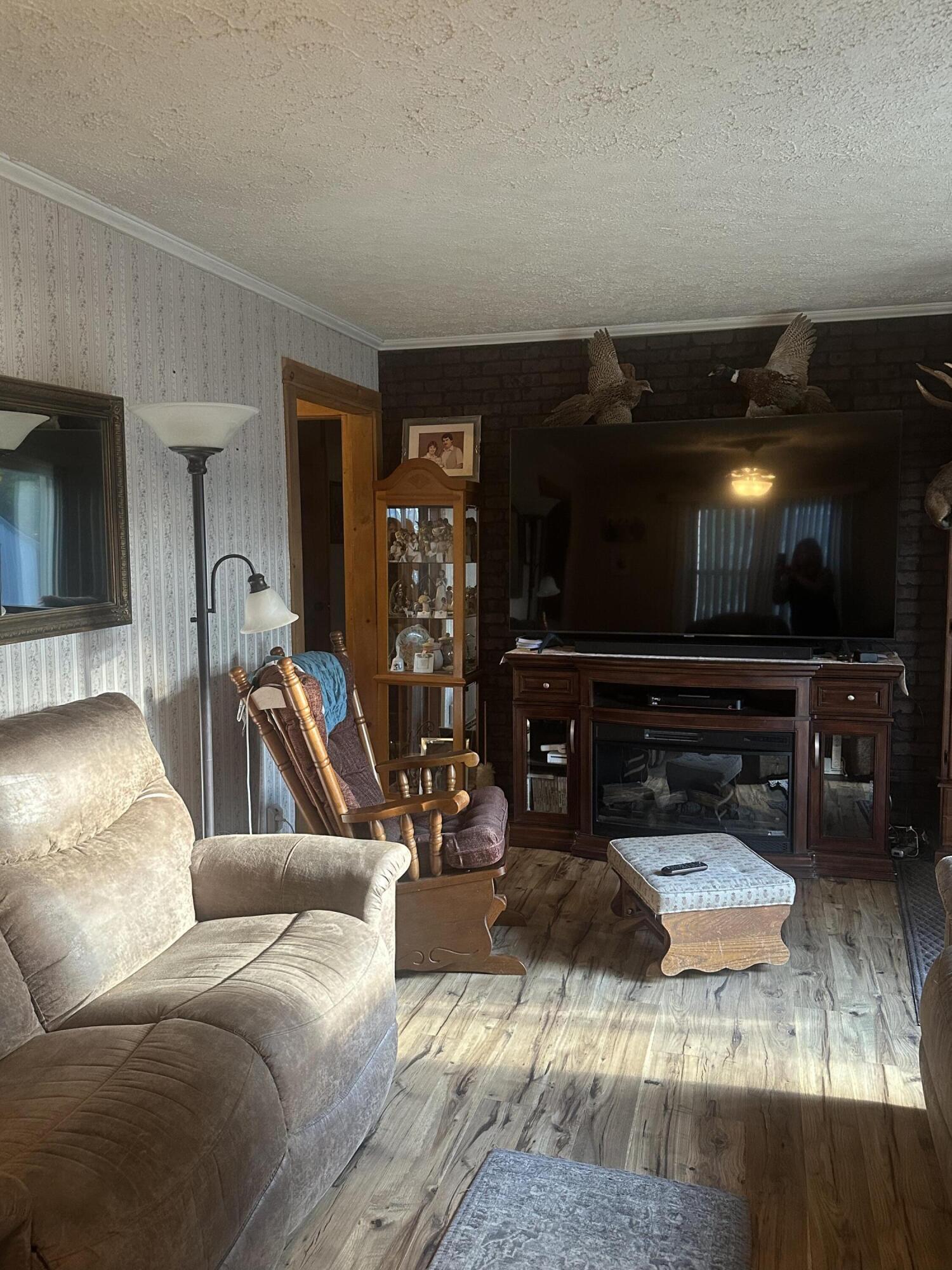 48 Beech Street East Millinocket, ME 04430 - Photo 14 of 32 7EB78CCB-F8B5-4042-8B01-6F816E4CF502