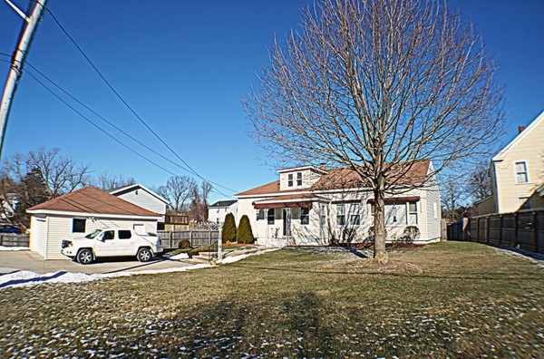 39 Booth Road Methuen, MA 01844 - Photo 3 of 25 Gallery Image 3