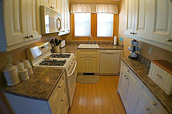 39 Booth Road Methuen, MA 01844 - Photo 4 of 25 Gallery Image 4