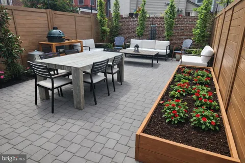 $995,000 | 1012 North 5th Street, Philadelphia, PA 19123