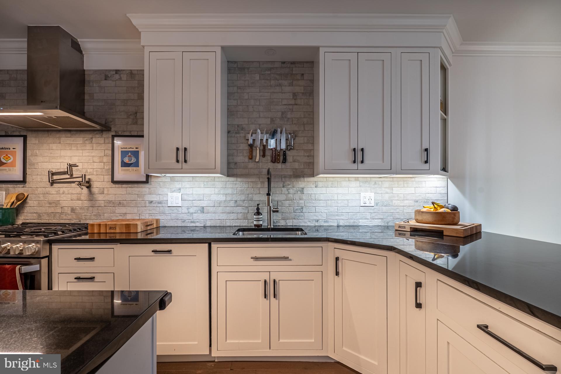 1012 North 5th Street Philadelphia, PA 19123 - Photo 10 of 35