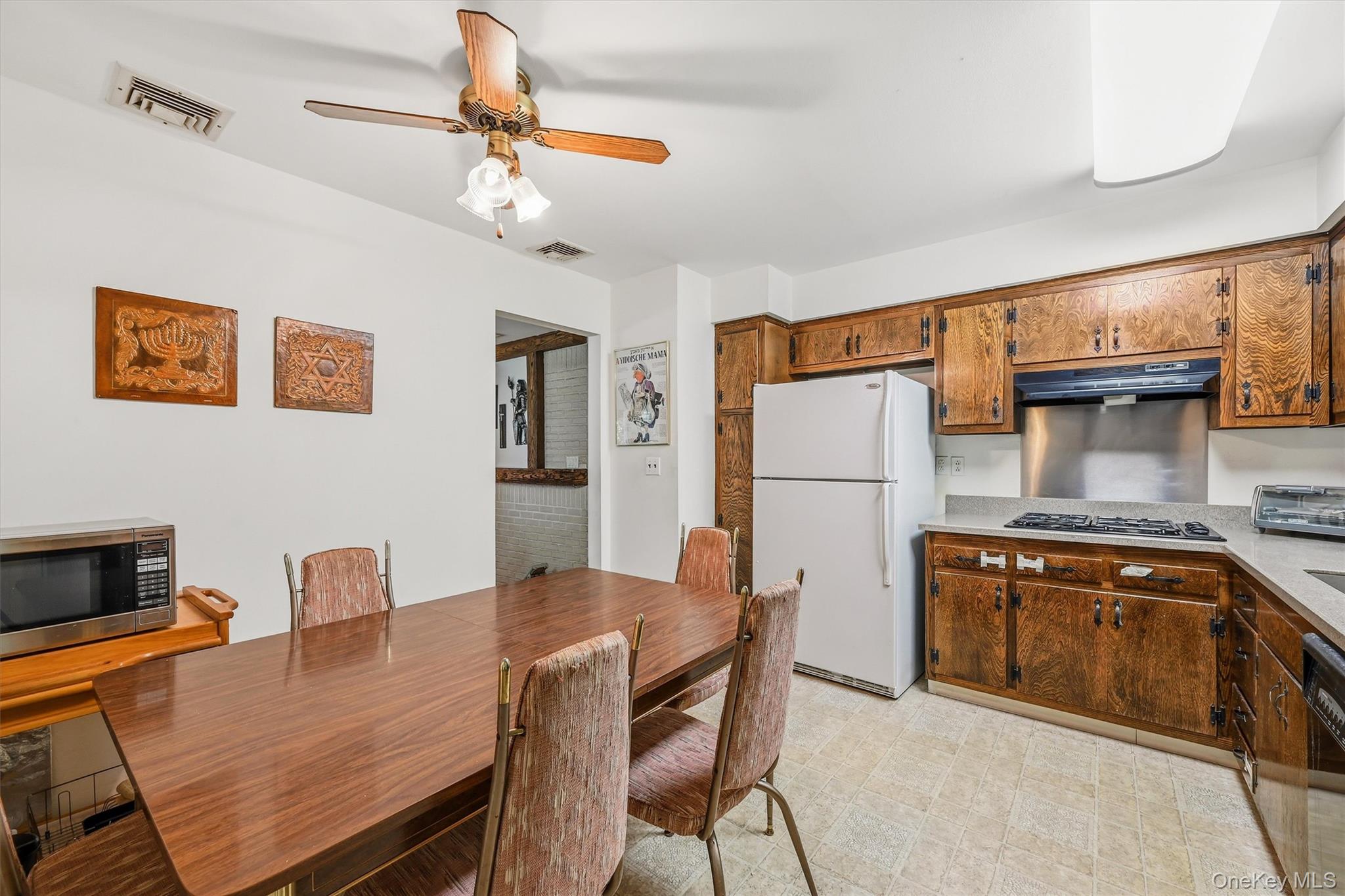 42 Sandy Brook Drive Spring Valley, NY 10977 - Photo 11 of 43