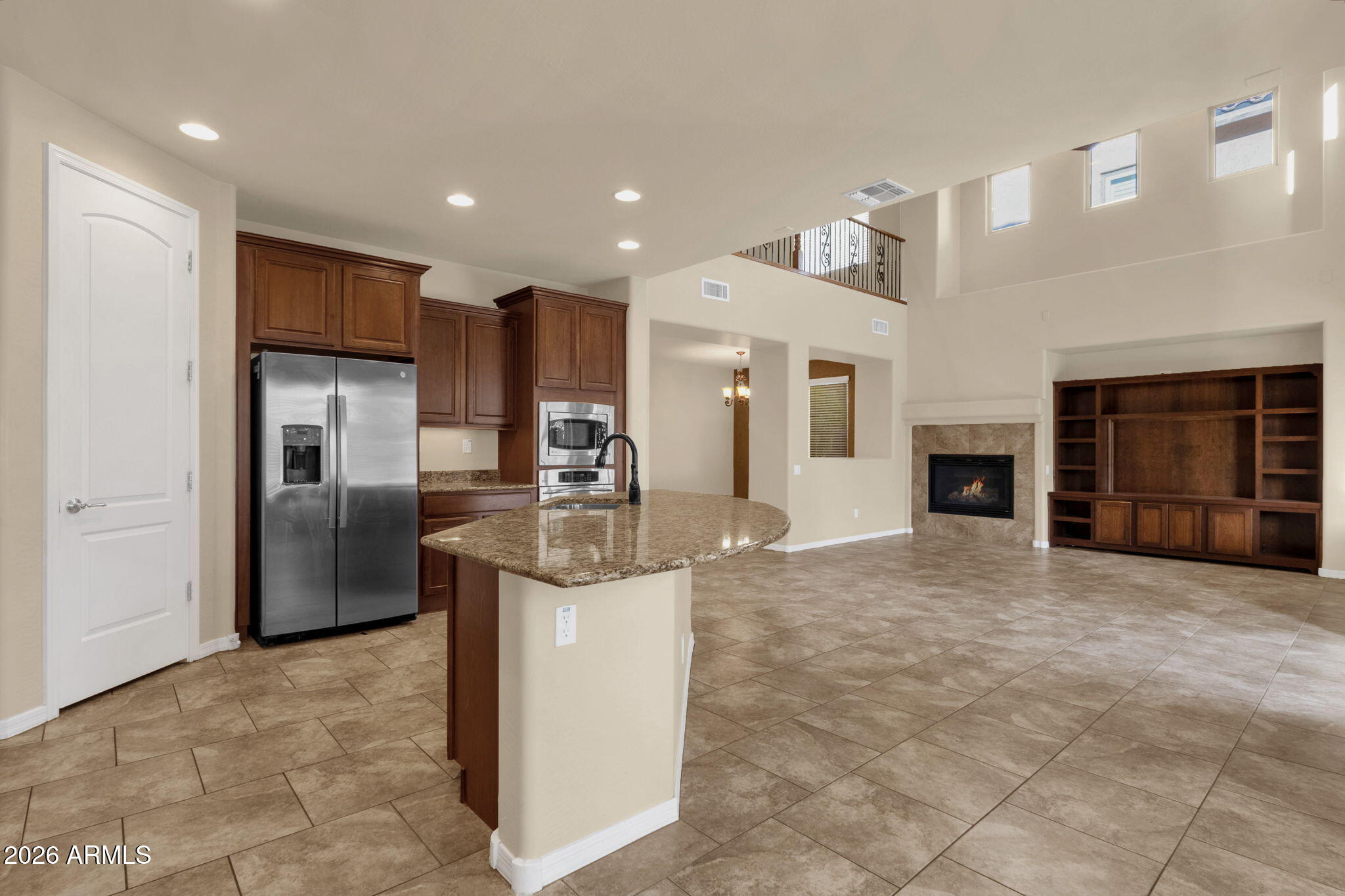 3927 East Waller Lane Phoenix, AZ 85050 - Photo 5 of 63 Kitchen/Great Room