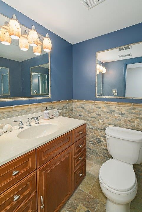 5531 Ellis Road Ypsilanti, MI 48197 - Photo 23 of 43 Half Bathroom with beautiful tile floors