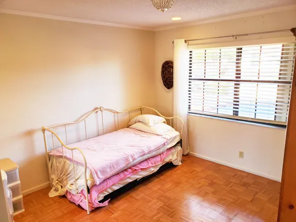 $5,500 | 21742 Club Villa Terrace, Boca Raton, FL 33433