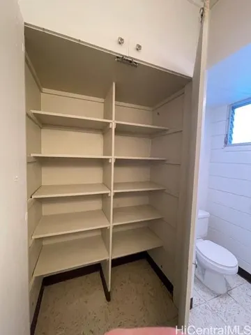 $1,350 | 1404 Kewalo Street, Honolulu, HI 96822