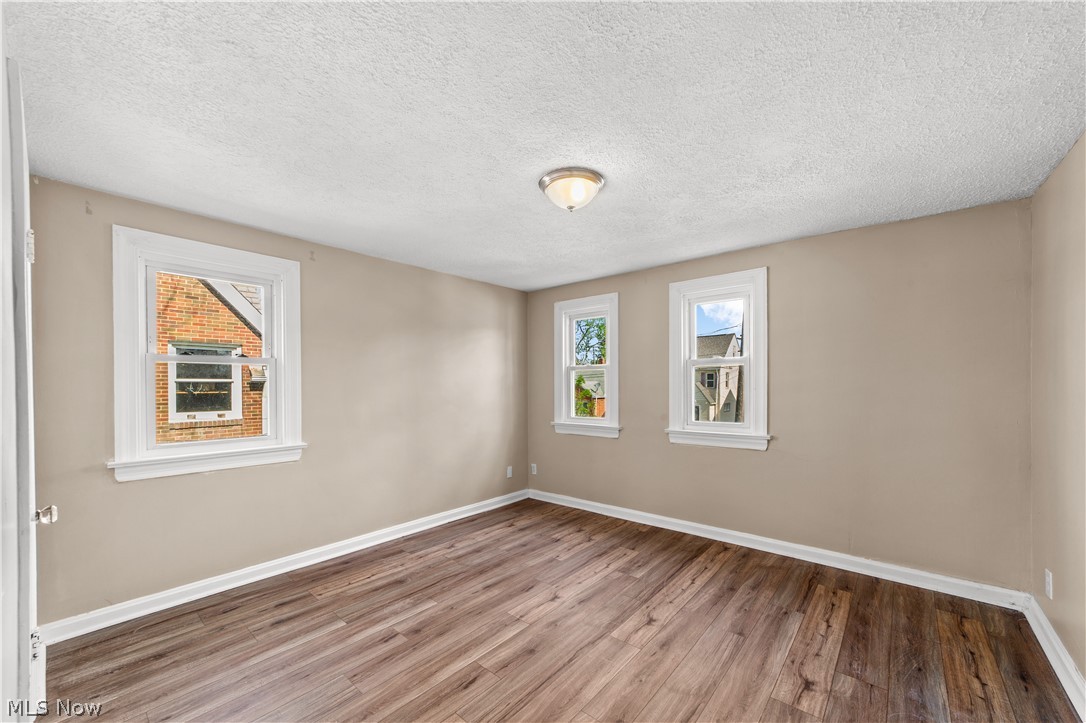 17904 Neff Road Cleveland, OH 44119 - Photo 20 of 30 Gallery Image 20