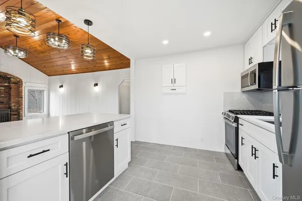 $499,999 | 37 Blueberry Hill, Greenwood Lake, NY 10925