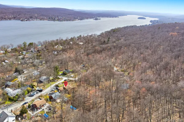 $499,999 | 37 Blueberry Hill, Greenwood Lake, NY 10925