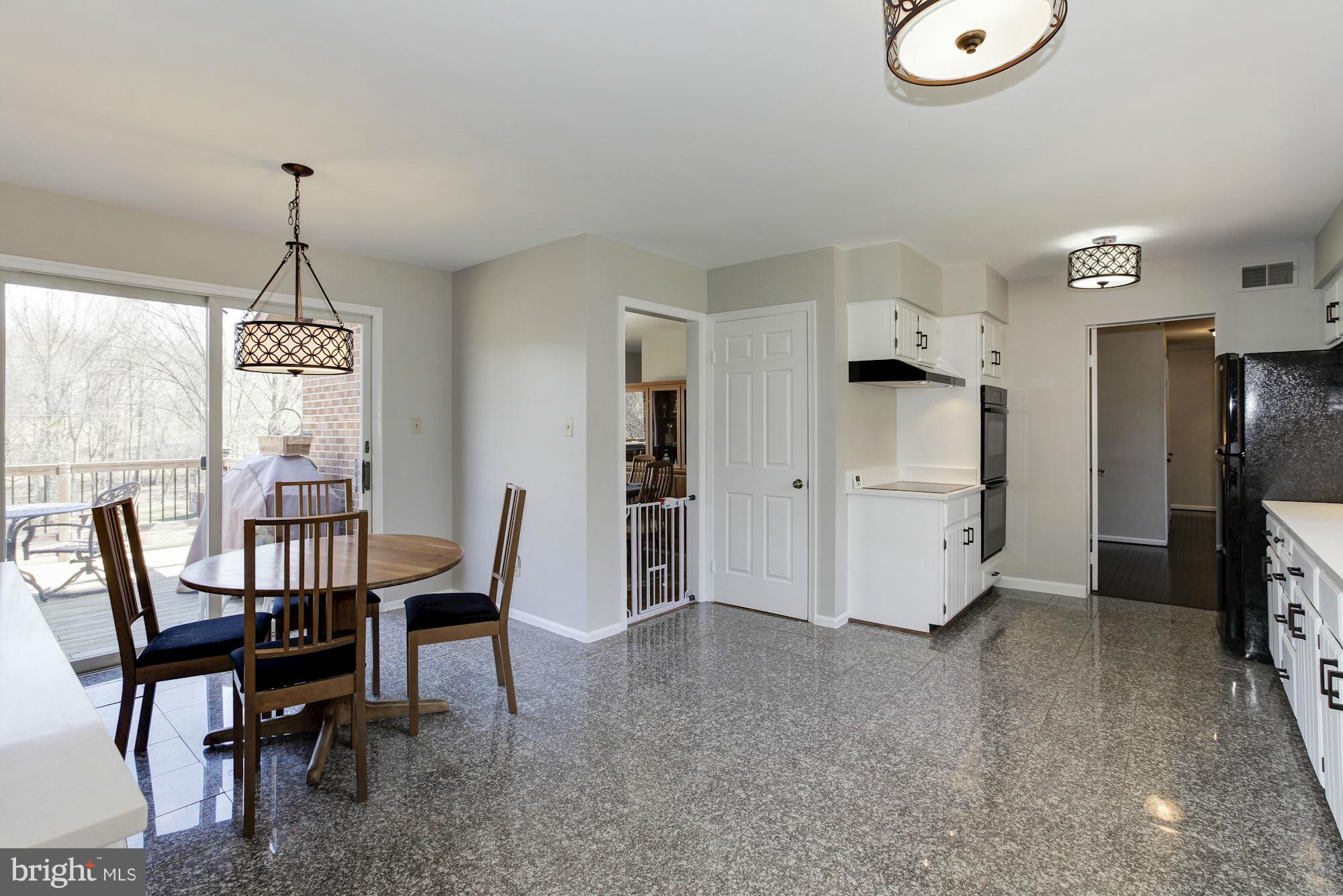 20905 Layton Ridge Drive Gaithersburg, MD 20882 - Photo 11 of 30 Kitchen