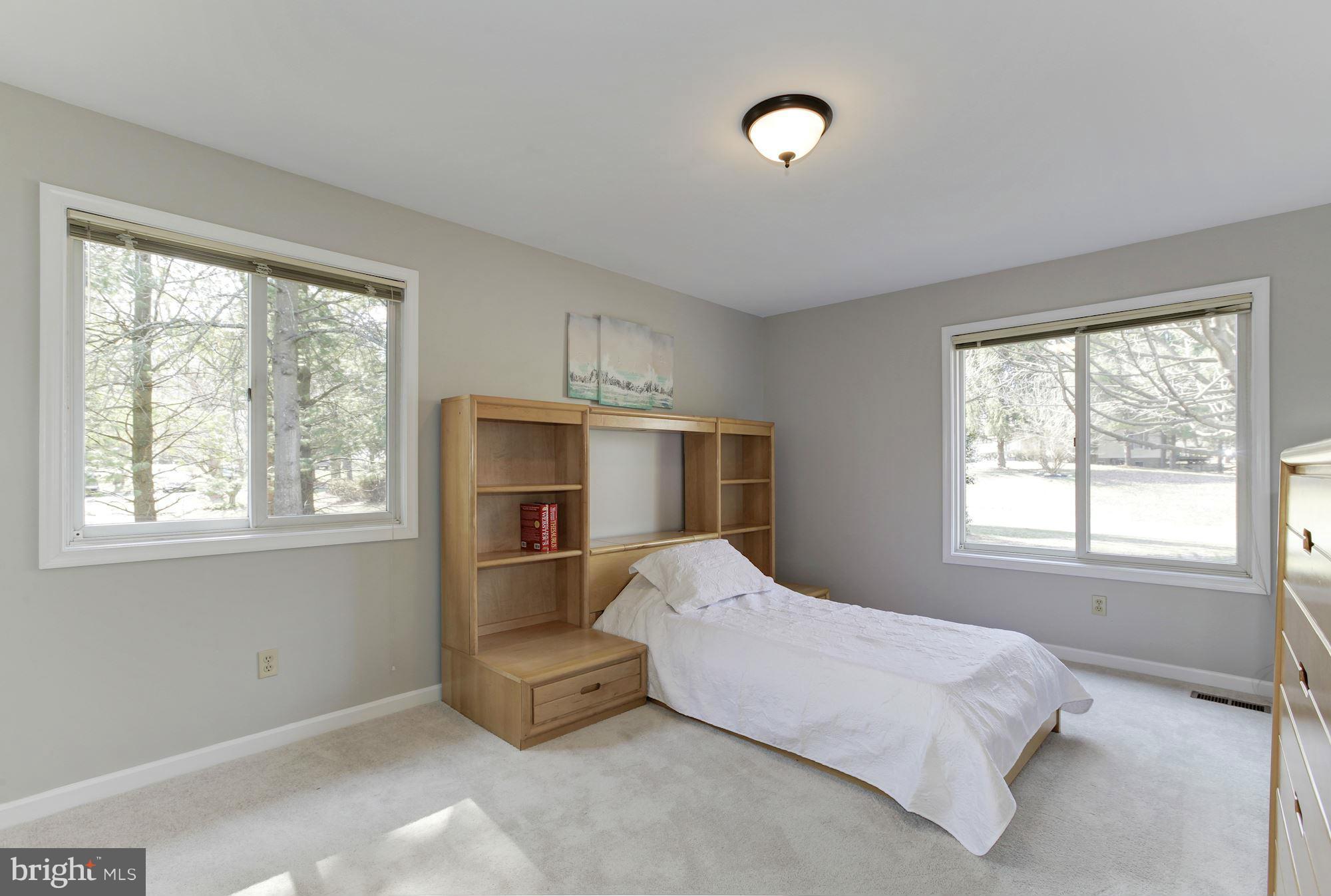 20905 Layton Ridge Drive Gaithersburg, MD 20882 - Photo 15 of 30 Bedroom