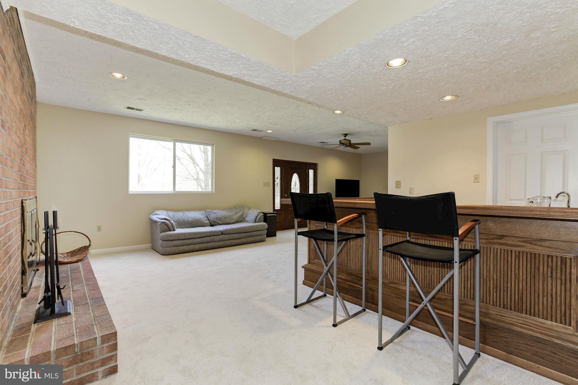 20905 Layton Ridge Drive Gaithersburg, MD 20882 - Photo 18 of 30 Family Room
