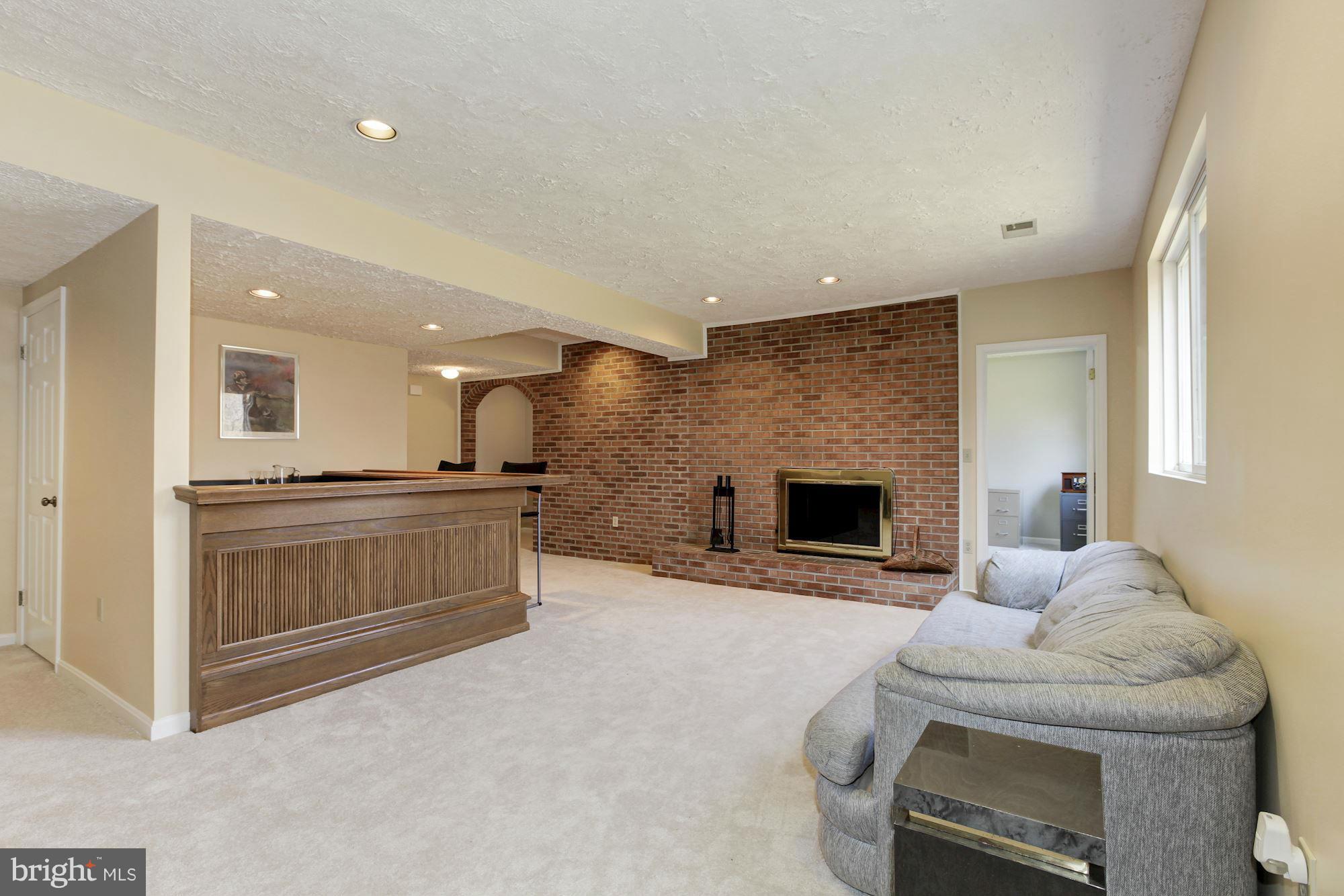 20905 Layton Ridge Drive Gaithersburg, MD 20882 - Photo 19 of 30 Family Room