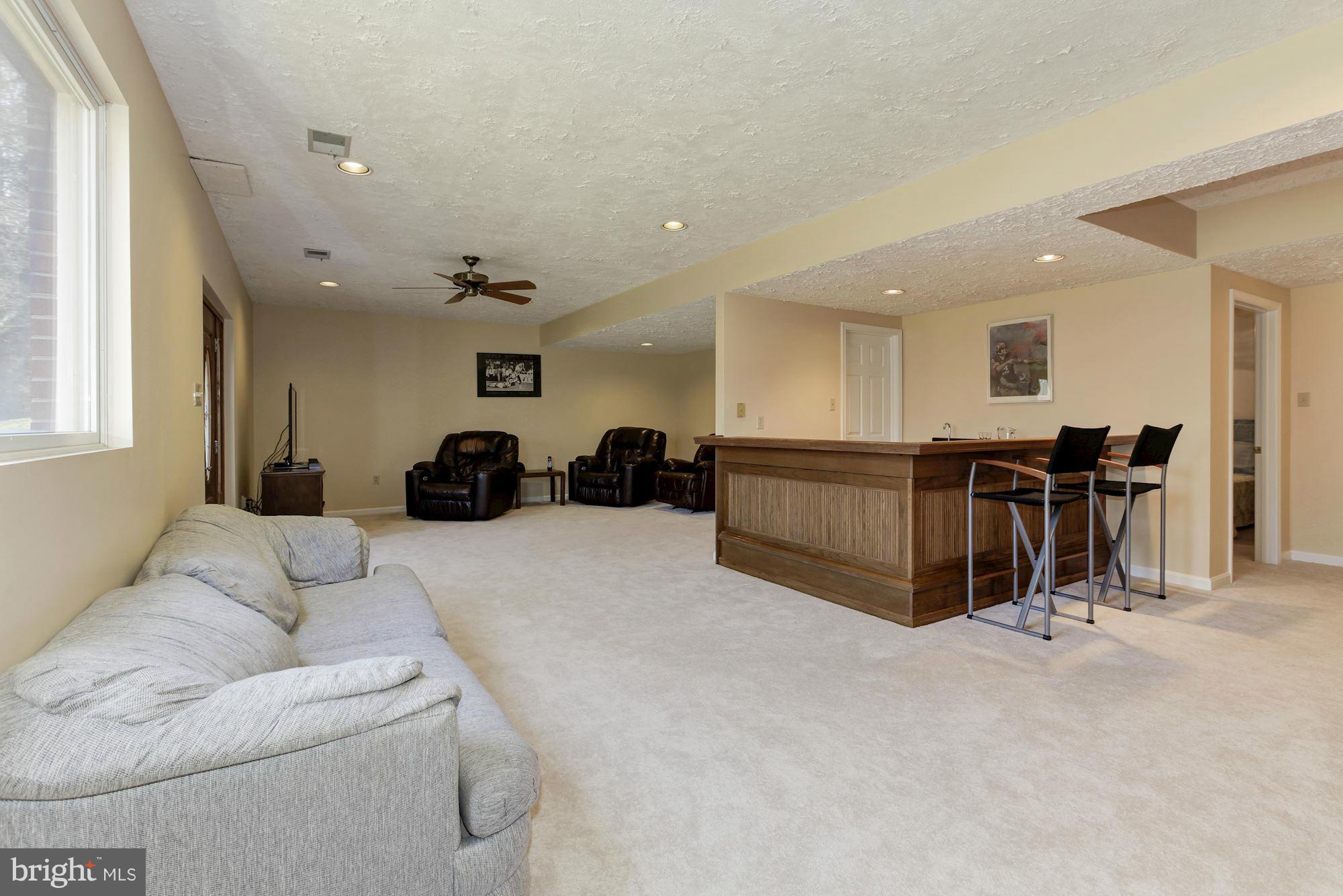 20905 Layton Ridge Drive Gaithersburg, MD 20882 - Photo 20 of 30 Family Room
