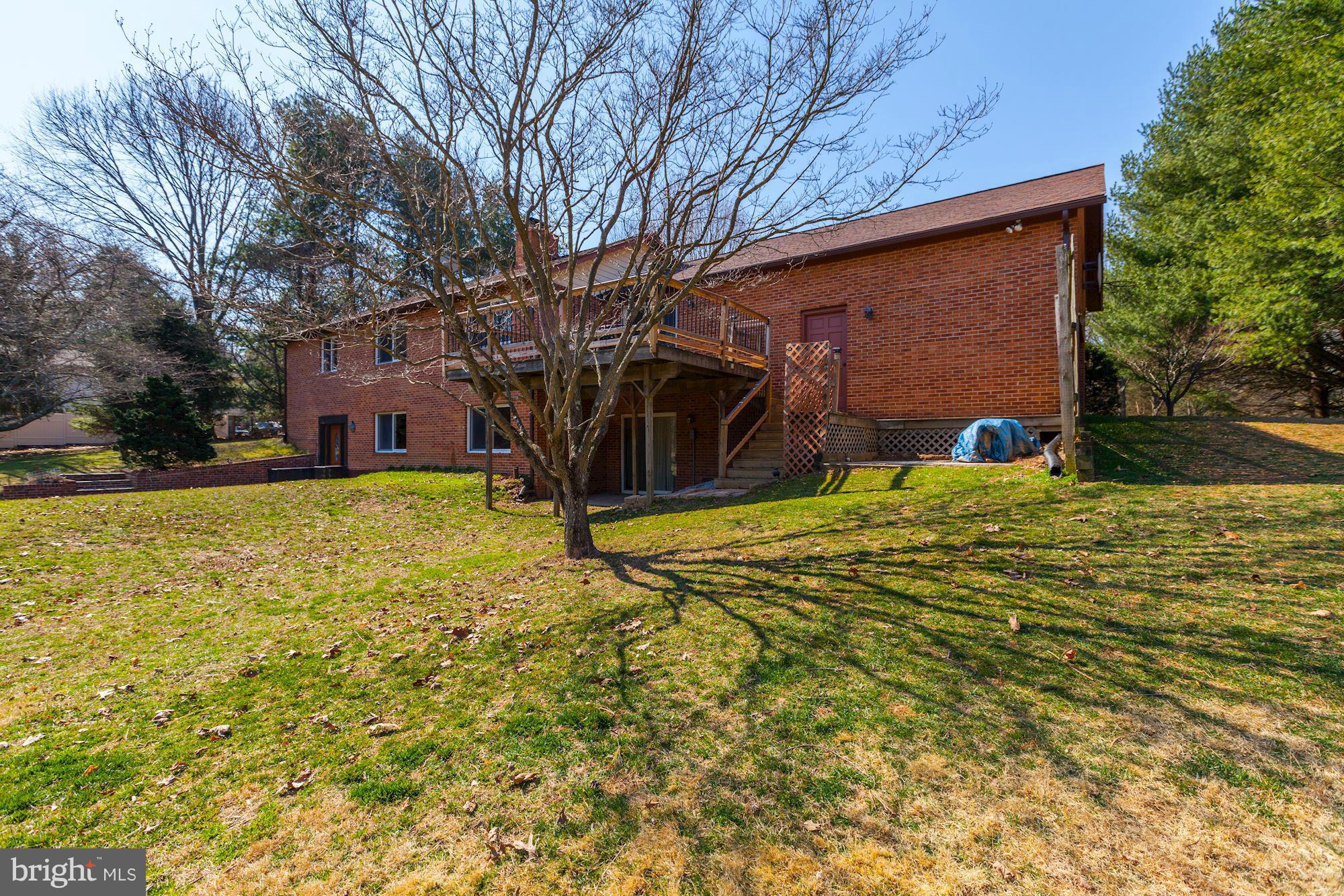 20905 Layton Ridge Drive Gaithersburg, MD 20882 - Photo 28 of 30 Exterior (Rear)