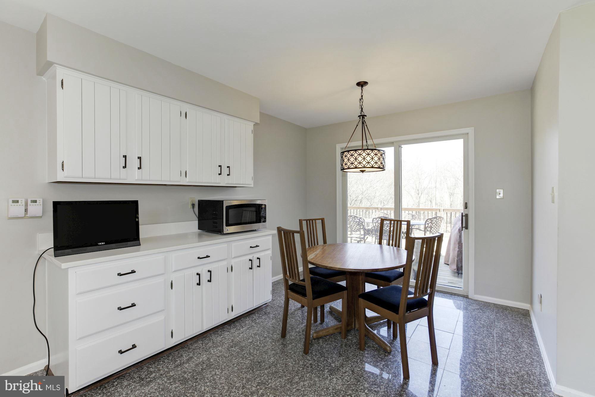 20905 Layton Ridge Drive Gaithersburg, MD 20882 - Photo 10 of 30 Kitchen