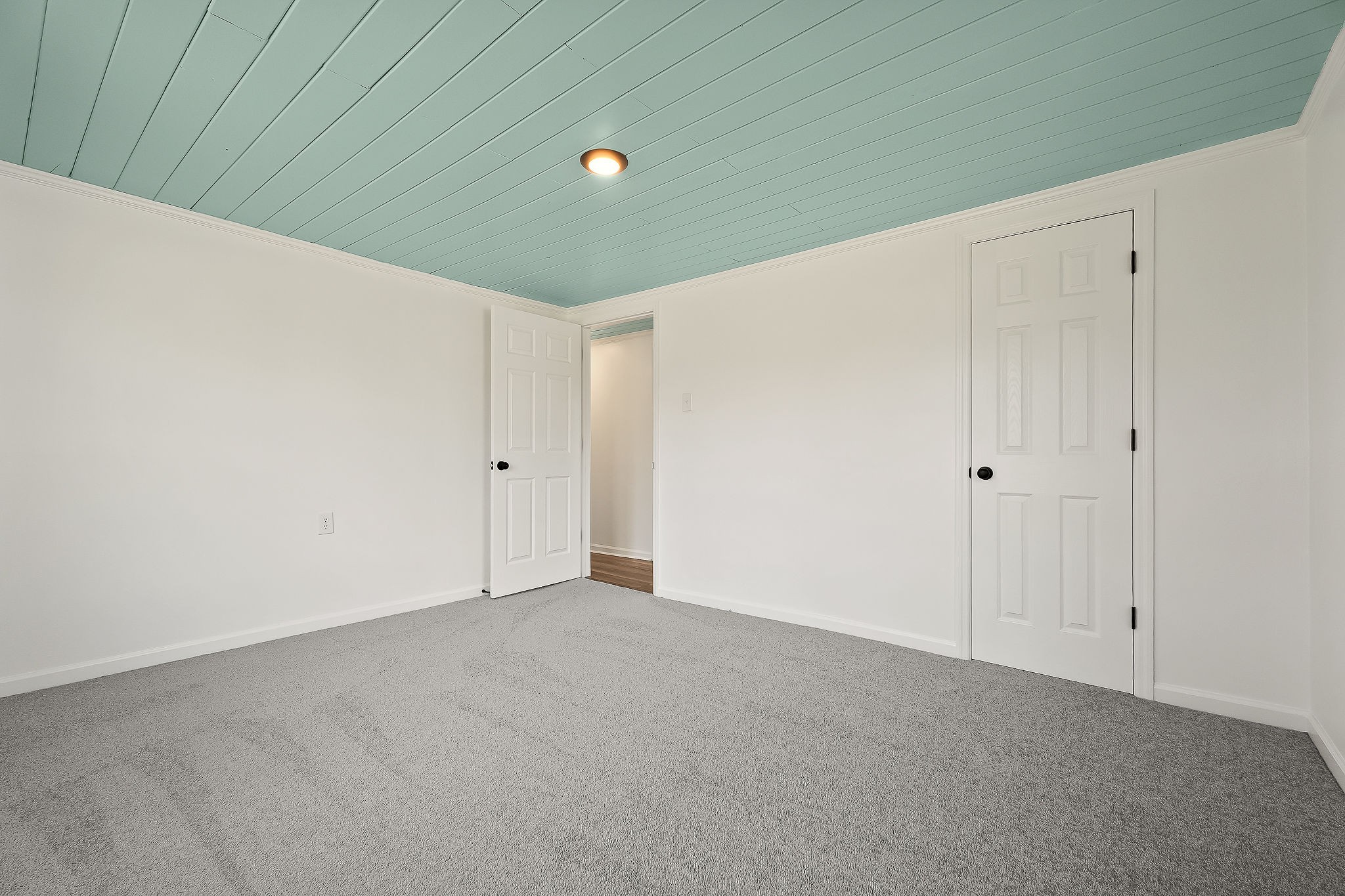 763 Smith Road Smithville, TN 37166 - Photo 18 of 29 a view of an empty room