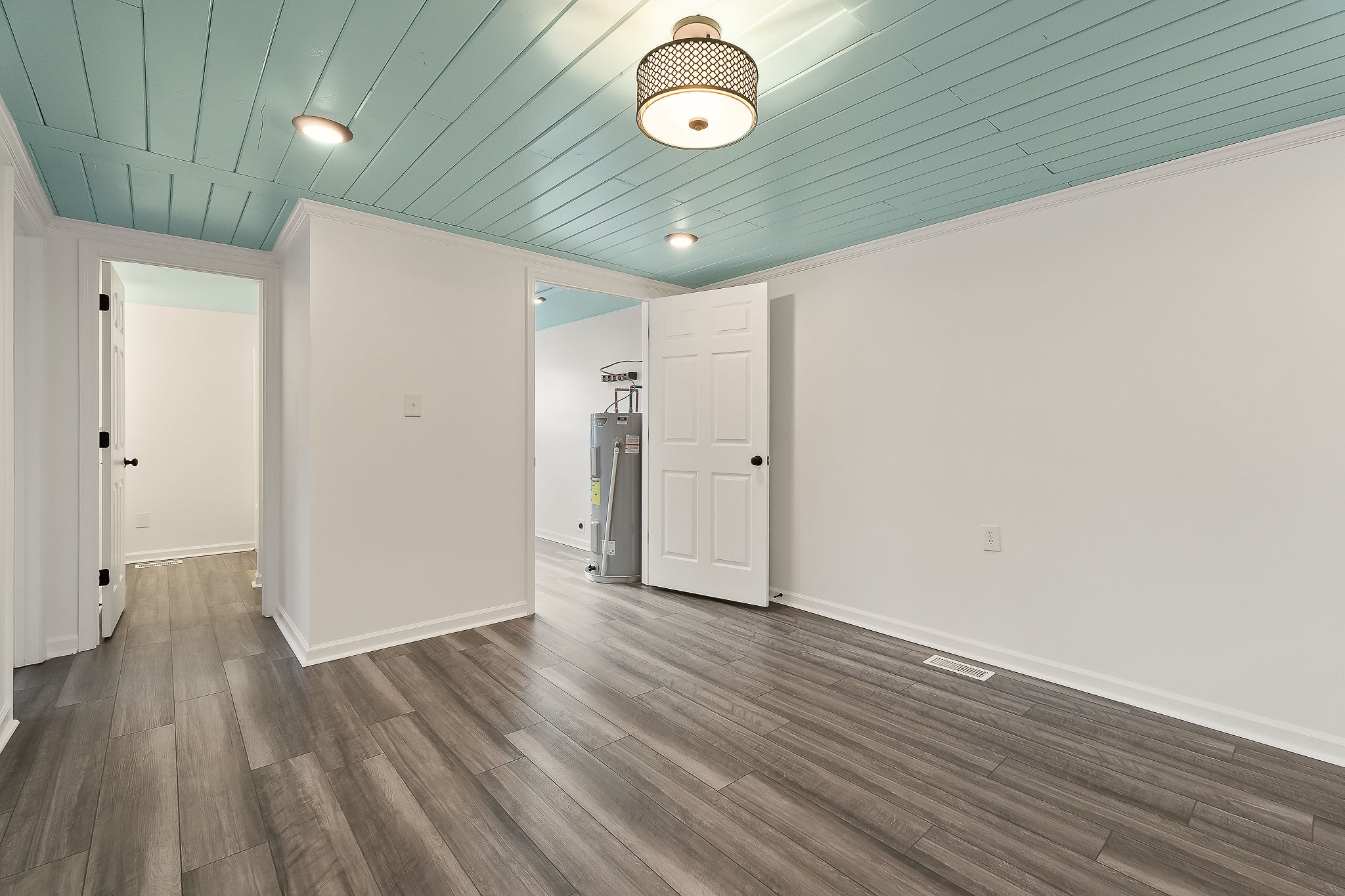 763 Smith Road Smithville, TN 37166 - Photo 9 of 29 a view of an empty room with wooden floor