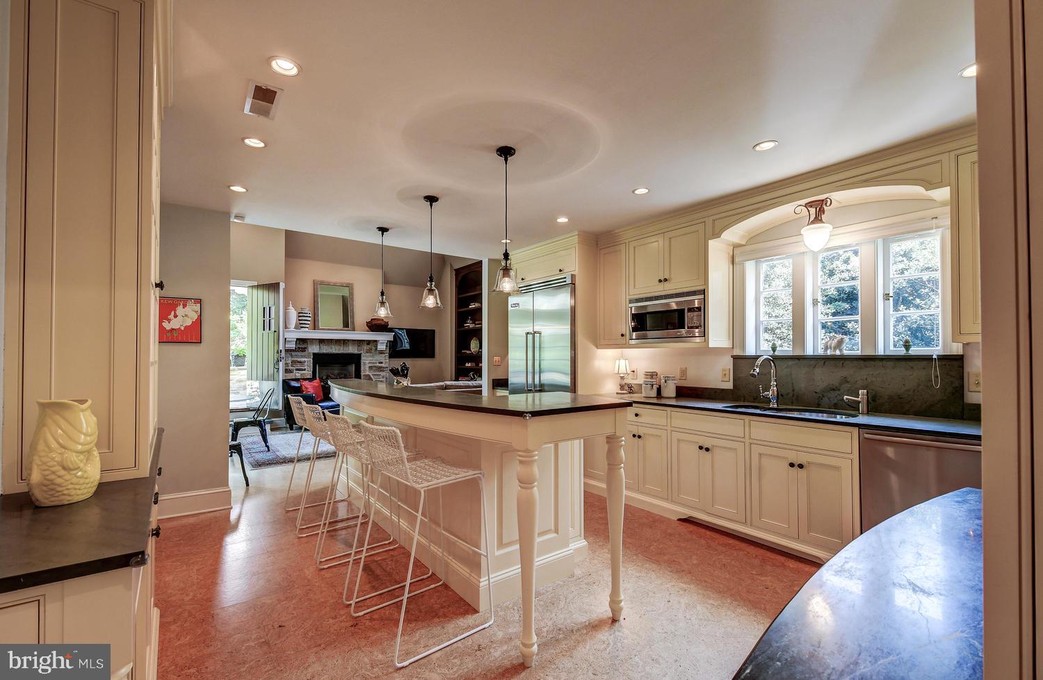 212 Goodale Road Baltimore, MD 21212 - Photo 2 of 39 Fabulous upscale kitchen
