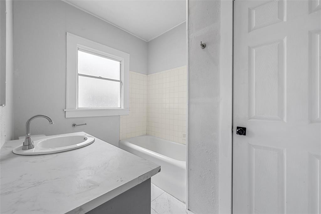 2511 Parrott Avenue Waco, TX 76707 - Photo 9 of 15