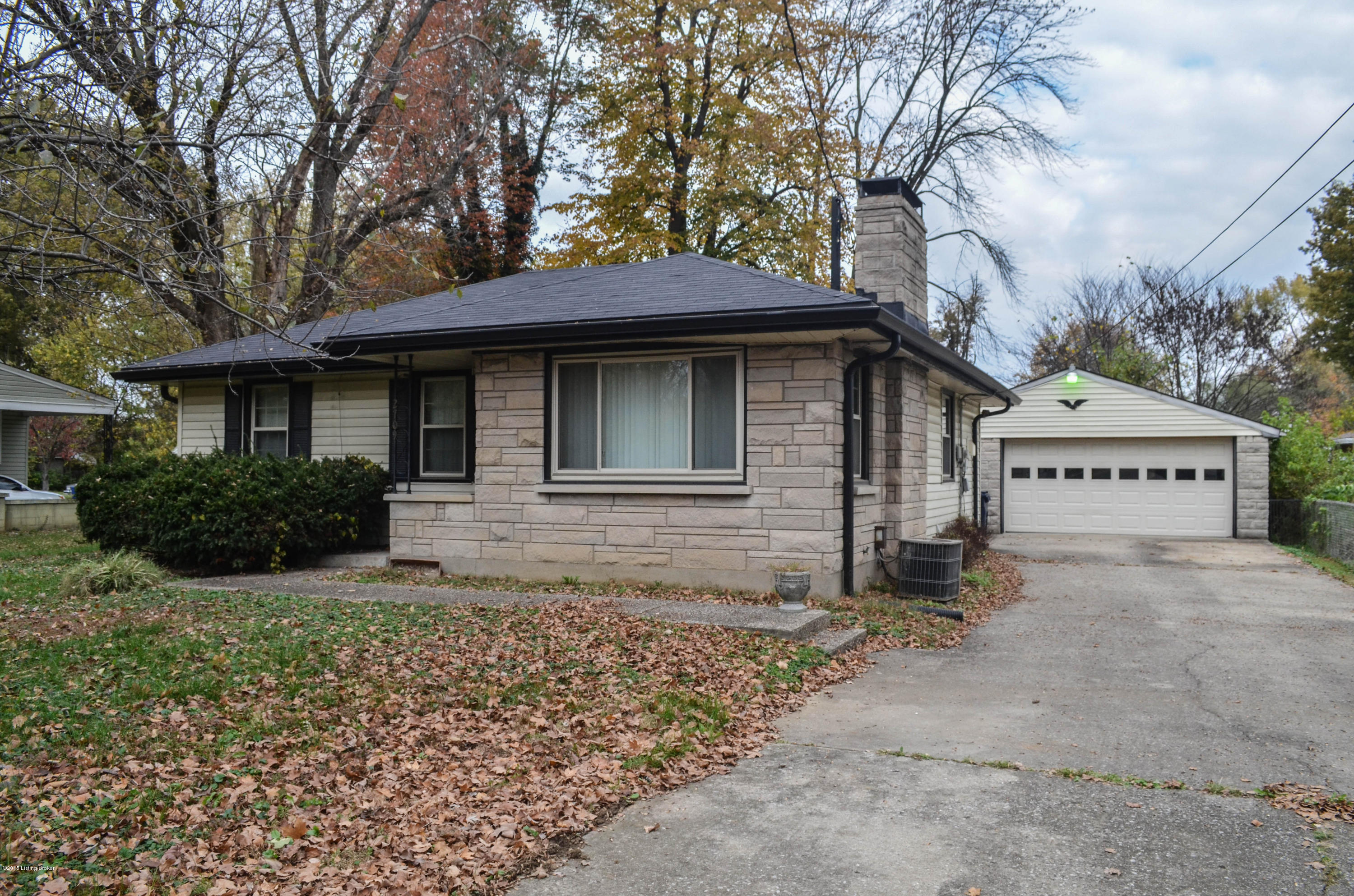 2709 Ralph Avenue Louisville, KY 40216 - Photo 21 of 21 sideviewwithgarage