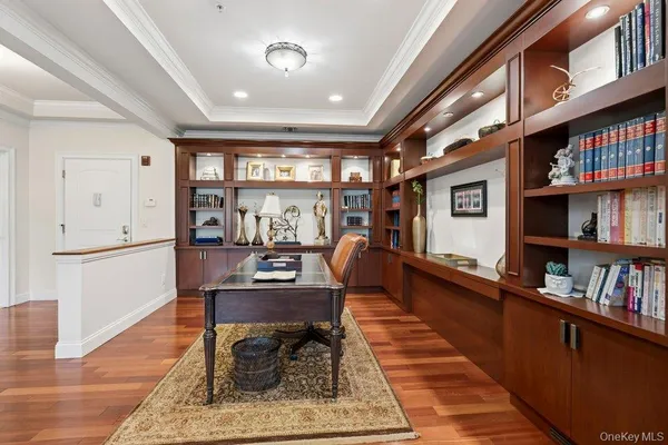 $8,500 | 336 Trotting Lane, Westbury, NY 11590